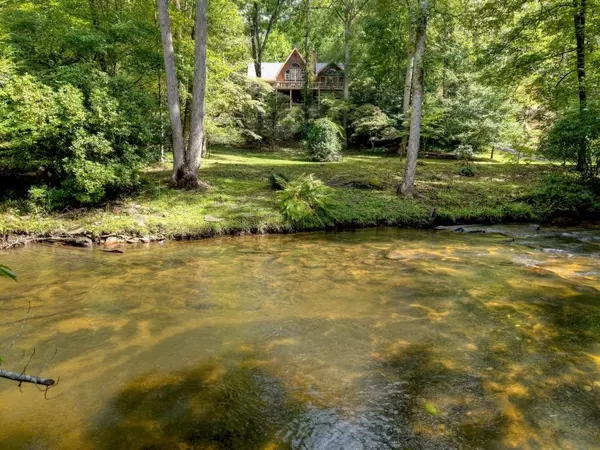 324 Cooper Creek DR, Suches, GA 30572