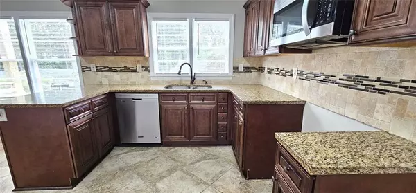 Decatur, GA 30032,1752 Parkhill DR