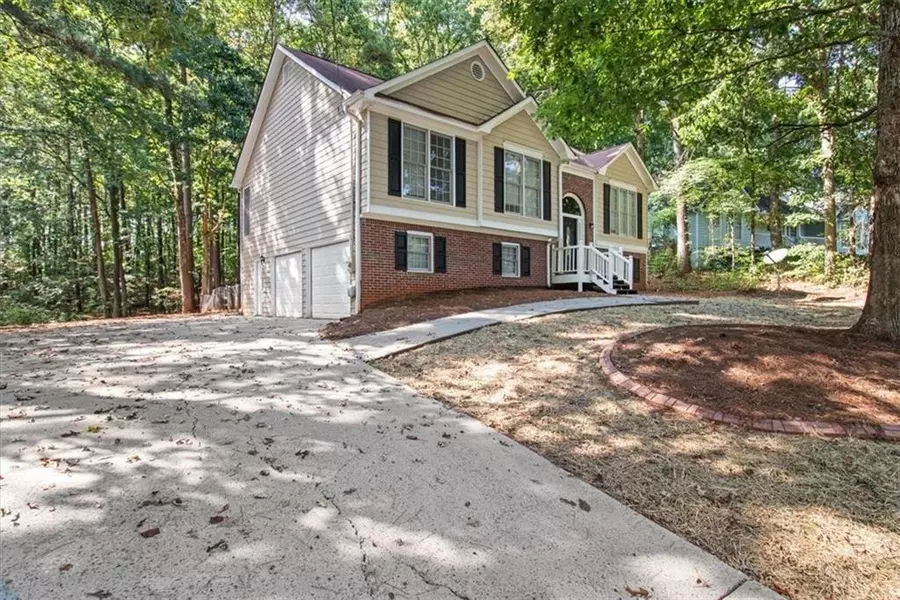73 Maplelake CT, Acworth, GA 30101