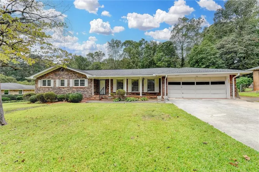 136 Lancelot WAY, Lawrenceville, GA 30046