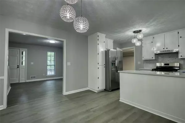 Riverdale, GA 30296,6542 River Glen DR