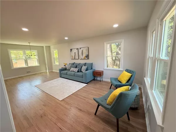 Marietta, GA 30064,563 Hillandale CIR SW