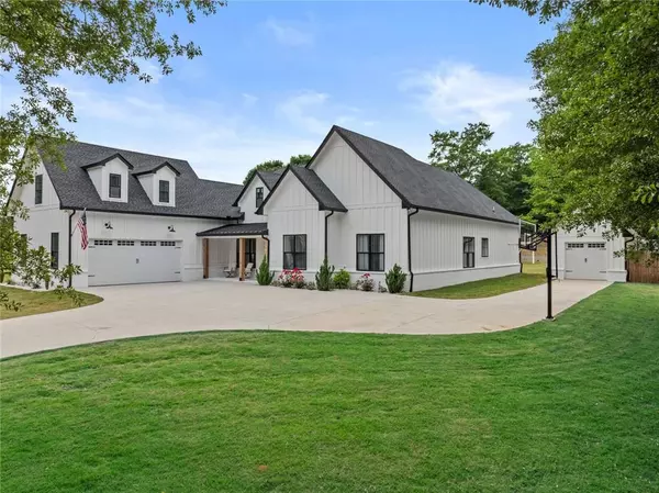 Monroe, GA 30656,245 Mitchell RD