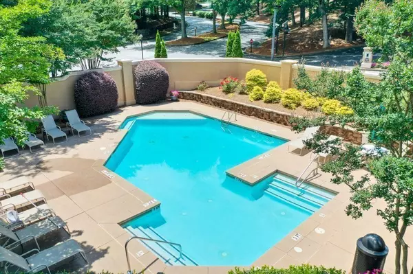 Dunwoody, GA 30338,221 Ashford CIR