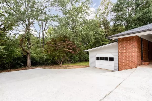 Monroe, GA 30655,214 Indian Creek DR