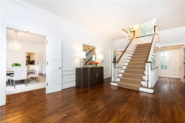 Atlanta, GA 30305,170 W Paces Ferry RD NW