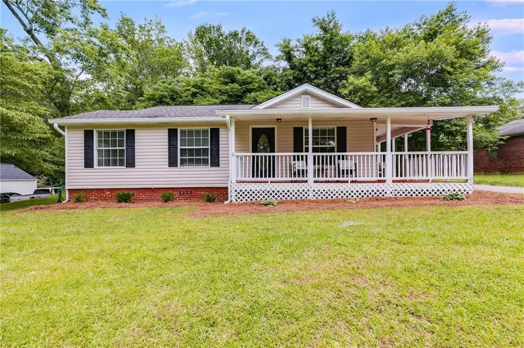 Tallapoosa, GA 30176,117 White ST