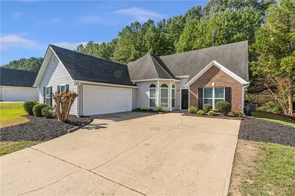 1020 Spring Ives DR, Lawrenceville, GA 30043