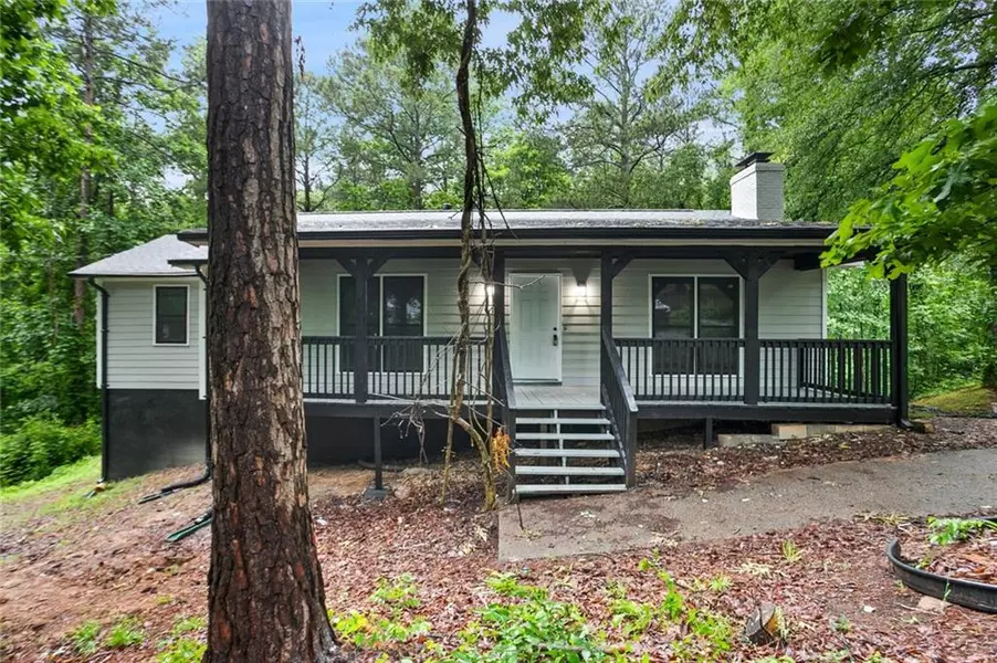 6032 Lakeshore DR SE, Mableton, GA 30126