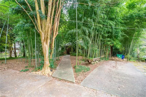 Atlanta, GA 30307,586 Lakeshore DR NE