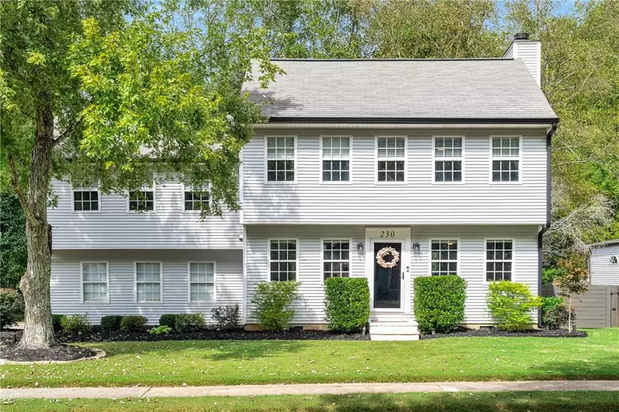 230 Park Bridge LN, Roswell, GA 30075