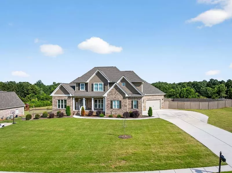 2112 Meadowood CV, Monroe, GA 30655