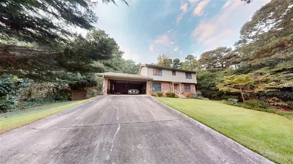 Buford, GA 30519,2802 Lakeview CT