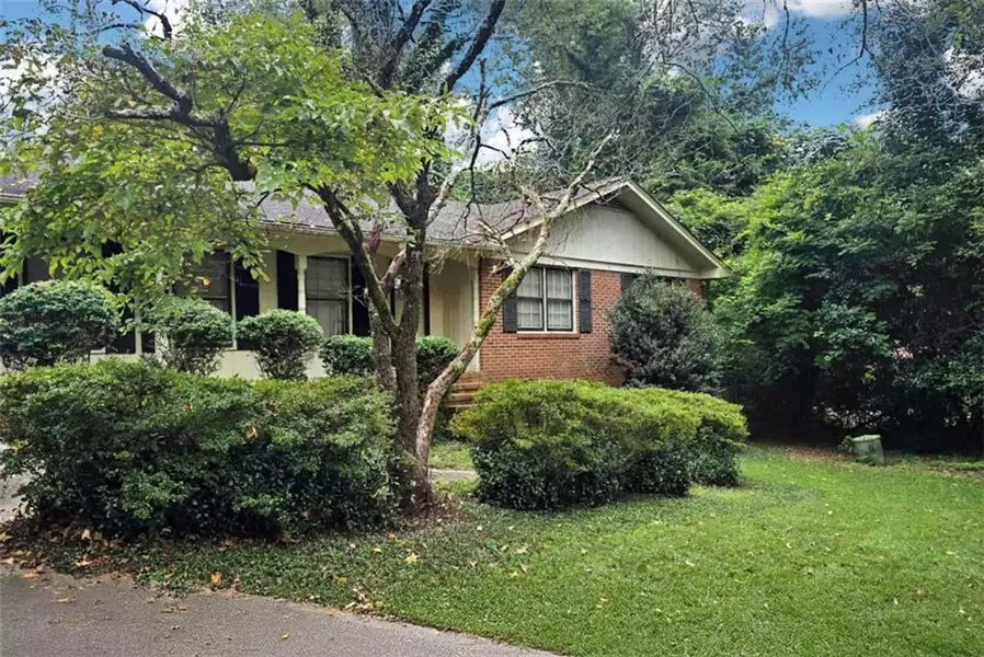 501 Valleyview DR, Winder, GA 30680