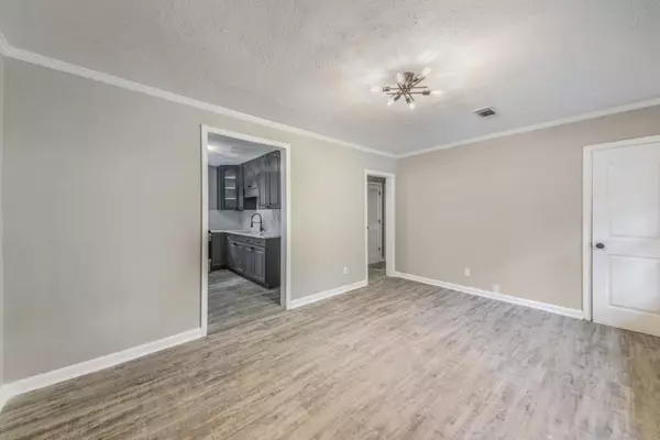 Marietta, GA 30062,697 Tom Read DR