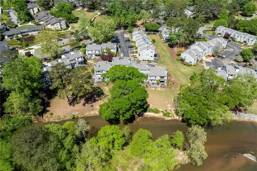 1009 Riverbend Club DR SE, Atlanta, GA 30339