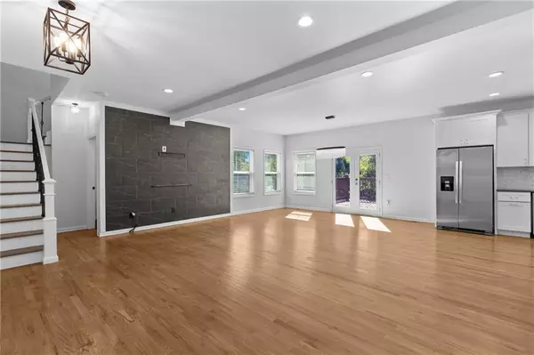 Decatur, GA 30032,2049 Mcafee RD