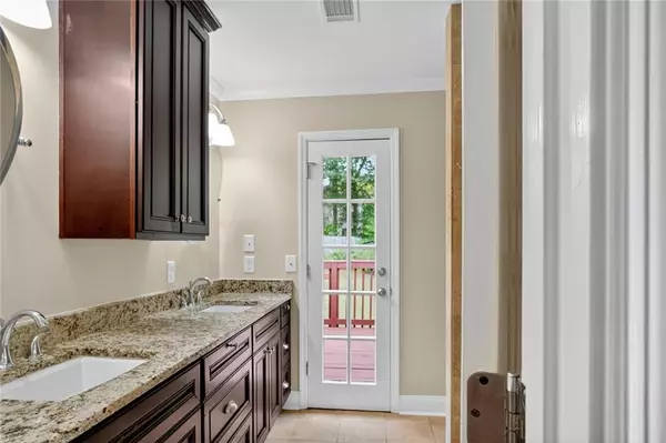 Lawrenceville, GA 30043,1320 Green Oak CIR