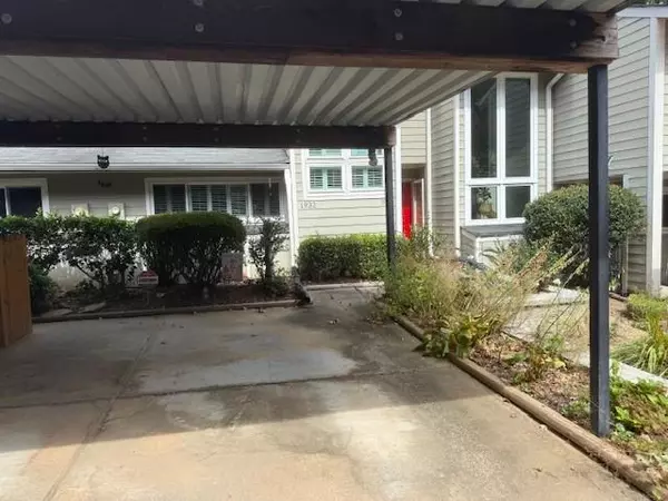 Atlanta, GA 30329,1932 Variations DR NE