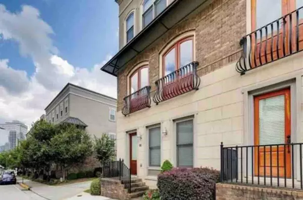 Atlanta, GA 30363,384 16th ST NW #1