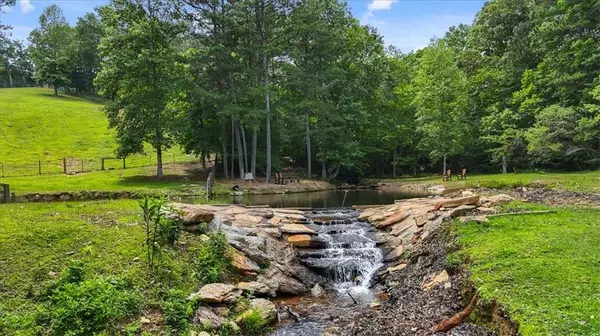 Waleska, GA 30183,7945 Reinhardt College Pkwy