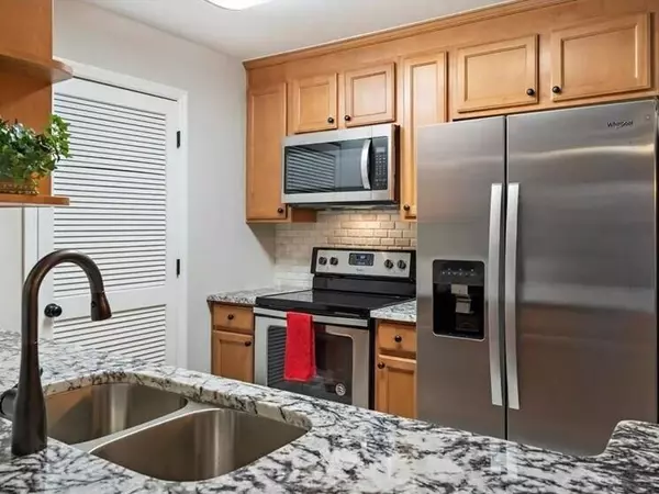 Atlanta, GA 30328,515 Granville CT