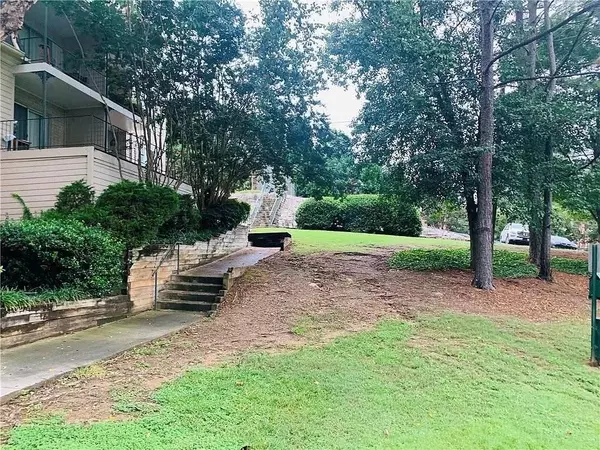 Atlanta, GA 30345,2805 NE Expressway Unit A24