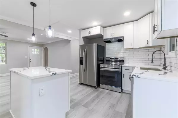 Decatur, GA 30032,1767 Line ST