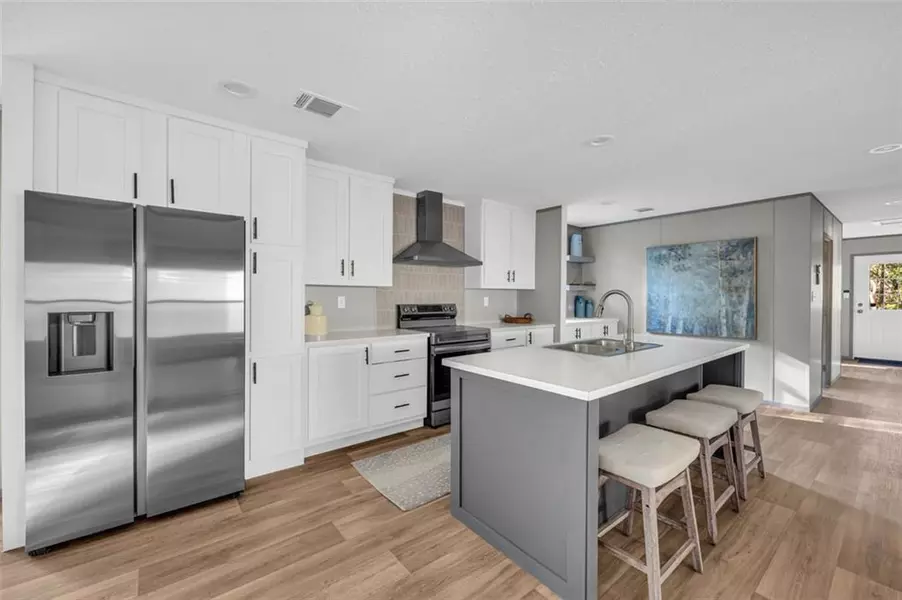 946 Essic RD, Ball Ground, GA 30107