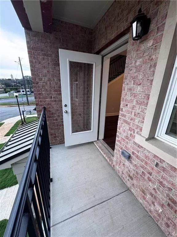 Atlanta, GA 30337,1777 Temple AVE #P