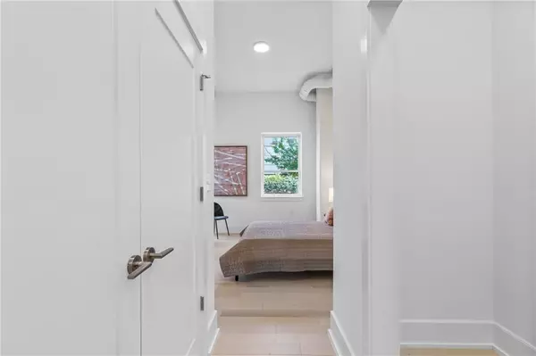 Atlanta, GA 30308,775 Juniper ST NE #103