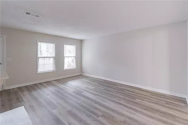 Roswell, GA 30076,1054 Old Holcomb Bridge RD