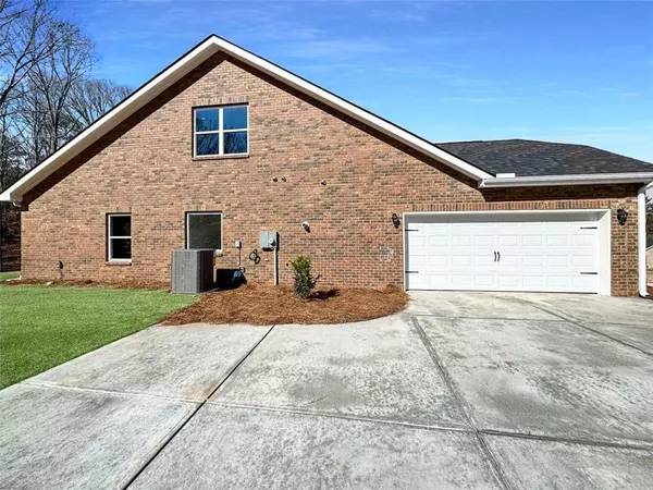 Douglasville, GA 30135,5321 Tuscany DR