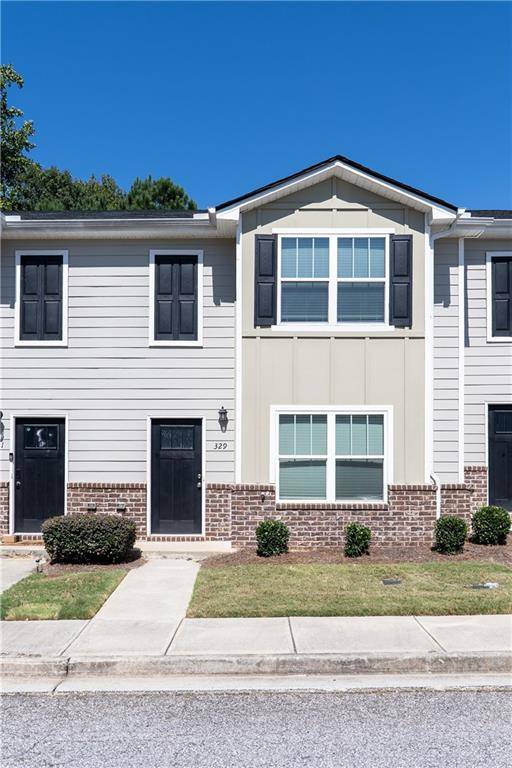 329 Ashigan ST, Union City, GA 30291