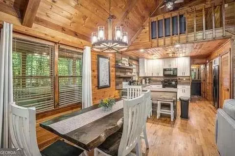 Mineral Bluff, GA 30559,162 Little Falls DR