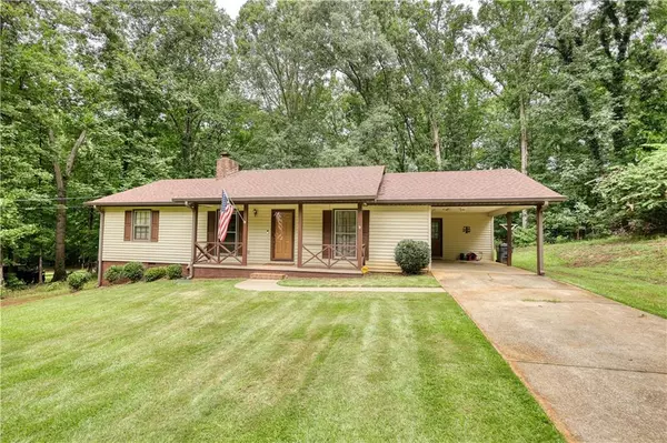66 Dogwood LN, Covington, GA 30014