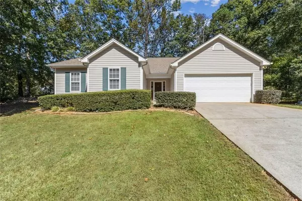 176 Creek View DR, Hoschton, GA 30548