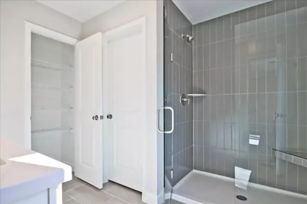 Lawrenceville, GA 30043,662 Sunstone LN