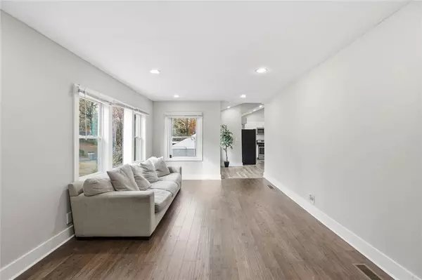 Atlanta, GA 30311,2025 Venetian DR SW