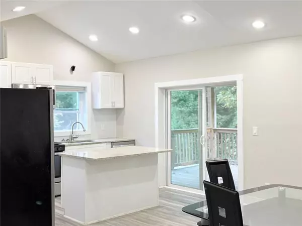 Atlanta, GA 30311,2025 Venetian DR SW