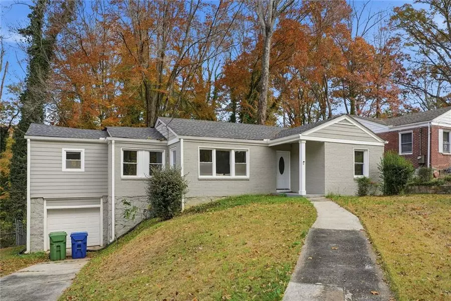 2025 Venetian DR SW, Atlanta, GA 30311