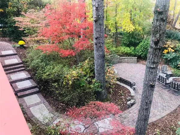 Roswell, GA 30076,8665 Steeplechase DR