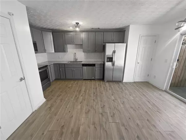 Norcross, GA 30093,5431 Village Green SQ #1018