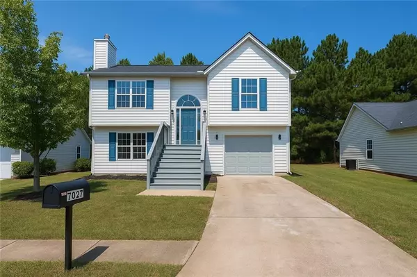 7027 Biscayne BLVD, Rex, GA 30273