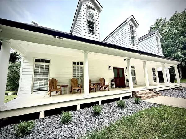 128 Golden Hills DR, Woodstock, GA 30189