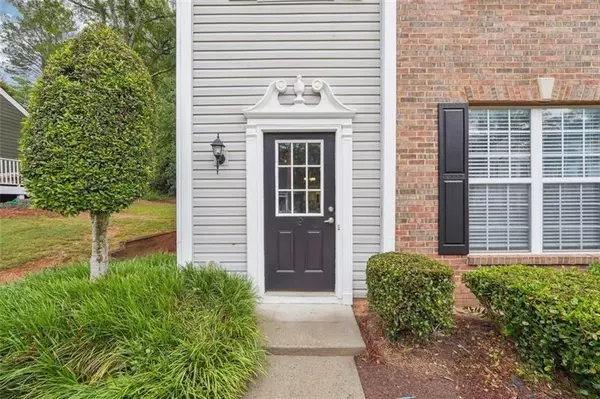 Alpharetta, GA 30022,9165 Nesbit Ferry RD ##9