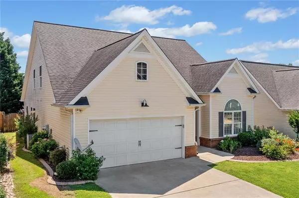 Canton, GA 30114,126 Village DR