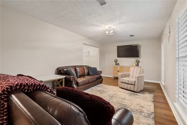 Peachtree Corners, GA 30092,6027 PEACHMONT TER
