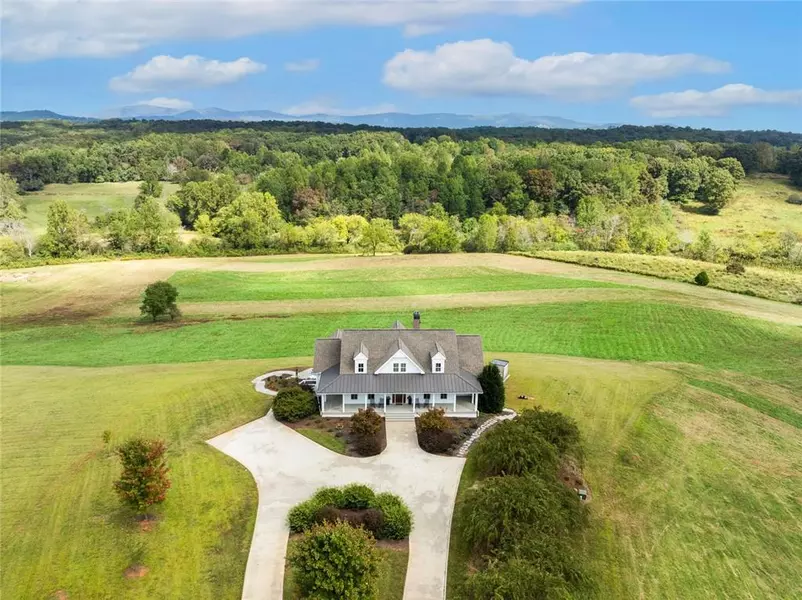 715 Ridge RD, Clarkesville, GA 30523