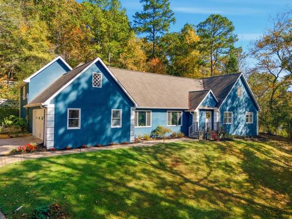 231 Breeze Hill LN, Canton, GA 30114